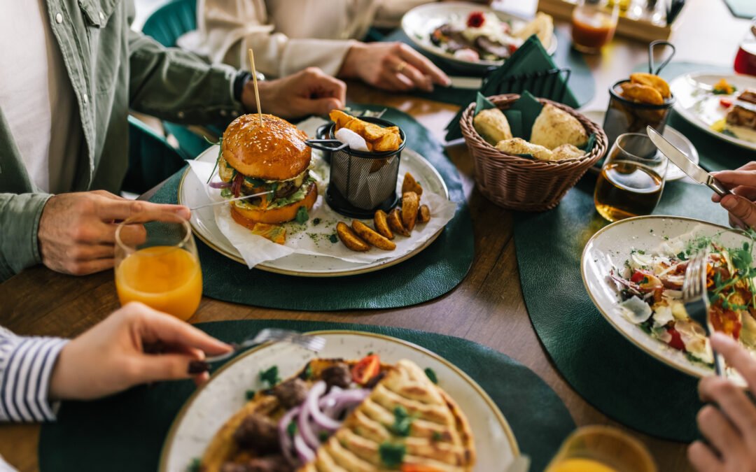 Living Near Shopping and Restaurants: The Benefits of Mixed-Use Living